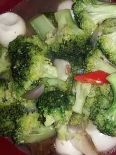 Foto resep Tumis Brokoli Telur Puyuh