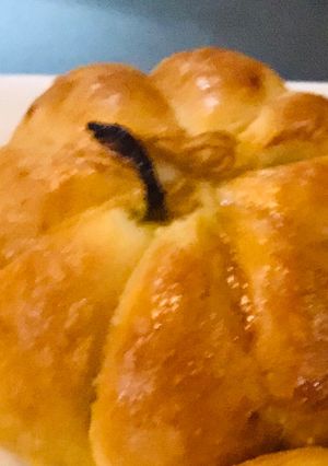 A picture of Pumpkin Stuffed Bun.