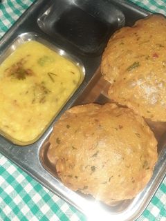 मसालेदार पूरी (Masaledar puri recipe in hindi) रेसिपी मुख्य फोटो