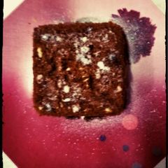 A picture of Parle biscuit cake..