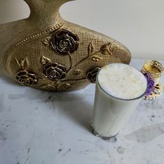 A picture of Buttermilk.