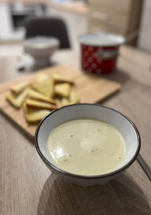 Tejszínes hagyma krémleves recept fotója