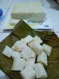 Lontong Loyang (alas daun pisang)