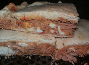 Una foto de Torta de atún de masa casera de aceite