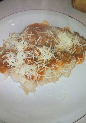 Una foto de Guizo de arroz, con albondigas😍