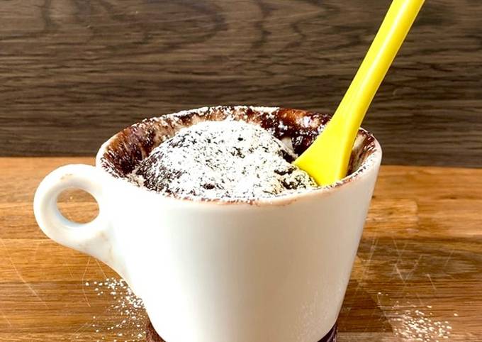 Brownie Mug Cake alla Crema Pan di Stelle