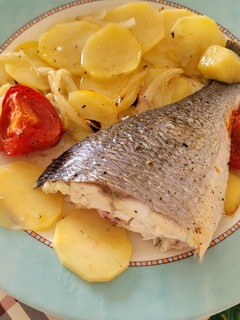 Una foto de Dorada al horno, en un plis plas