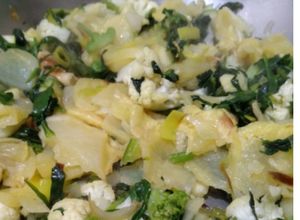 Una foto de Revuelto de brócoli, coliflor, collejas