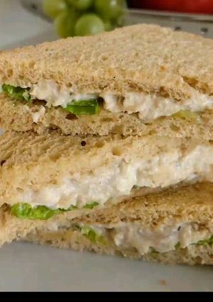 ক্রীমি চিকেন স্যানডউইচ (Creamy Chicken Sandwich recipe in Bengali) রেসিপির প্রধান ছবি
