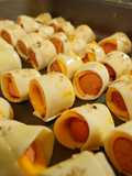 Salchichitas alemanas envueltas con cheddar!!