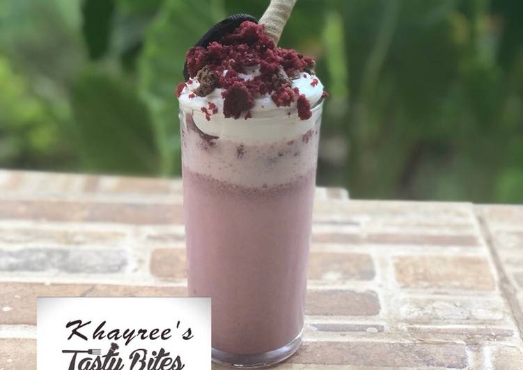 Red velvet milk shake