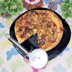 A picture of Chicken pizza.