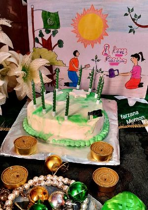 A picture of Heart shape Marble cake Green & white.