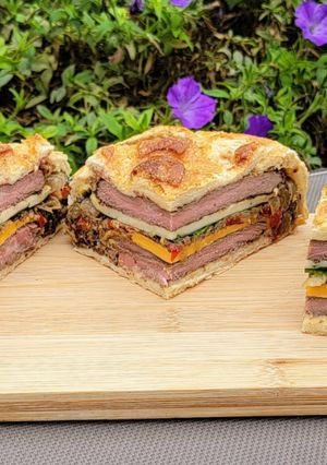 Shooters Sandwich. Pressed Steak and Mushroom Sandwich with 8 layers. Ultimate Steak Sandwich রেসিপির প্রধান ছবি