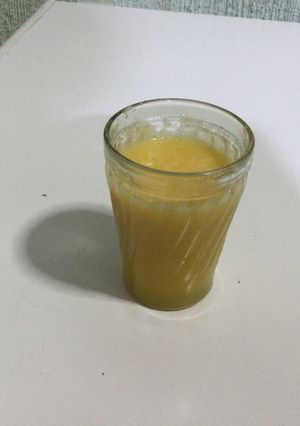 Una foto de Agua de durazno con manzana