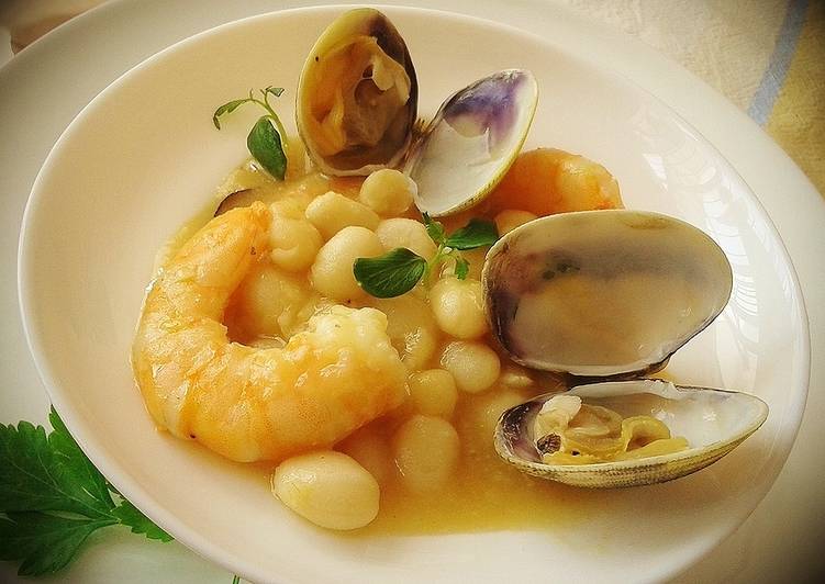 Alubias con almejas y gambas