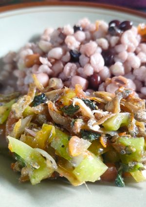Foto resep Lawar teri dan jagung Bose khas Timor NTT