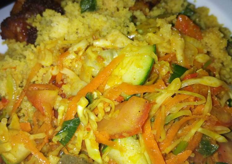 Couscous with vegetable sauce