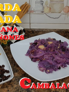Una foto de Lombarda rehogada con manzana piñones y pasas