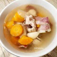 รูปของ Bacon and Chicken clear Soup