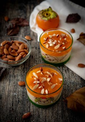 Foto di Biancomangiare al latte d’avena e cachi