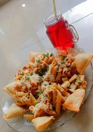A picture of Cheese corn Samosa and masala pasta.