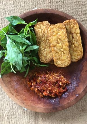 Foto resep Sambal ft tempe goreng lalap