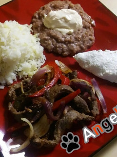 Una foto de 🐄Fajitas de Res🐄