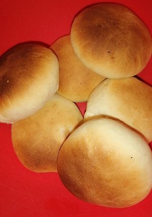 Una foto de Bollos rellenos de queso crema y jamón