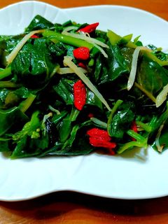薑絲枸杞健康菜 的食譜成品照片
