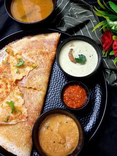 મૈસુર મસાલા ઢોસા (Mysore Masala Dosa Recipe In Gujarati) રેસીપી મુખ્ય ફોટો