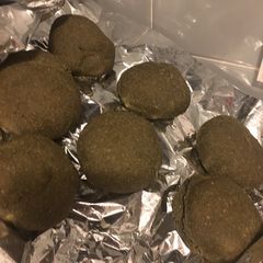 A picture of Moringa buns.