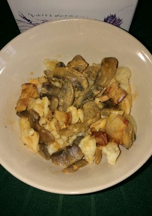 Gombapörkölt nokedlivel recept fotója