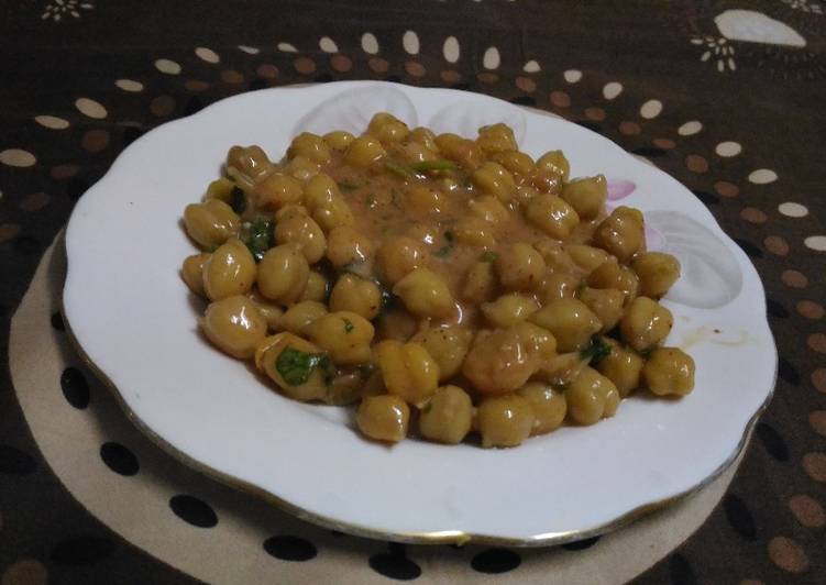 Steps to Make Favorite Chana delight