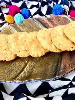 मठरी (mathri recipe in Hindi) रेसिपी मुख्य फोटो