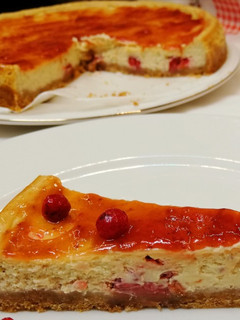 Una foto de Tarta de queso y frambuesas