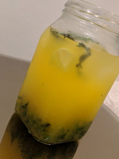 A picture of Mango mint mojito.