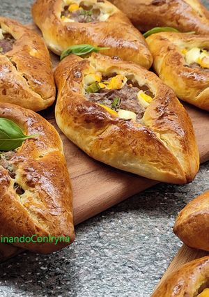 Foto principal de Rasstegai con carne y huevo. Empanadillas rusas - riquísimas y sabrosas ¡¡¡Tienes que probarlas!!!