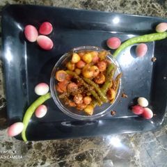 A picture of Karonda pickle.