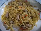 Fideos salteados con cerdo