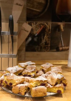 GLUTÉNMENTES meggyes piskóta recept fotója