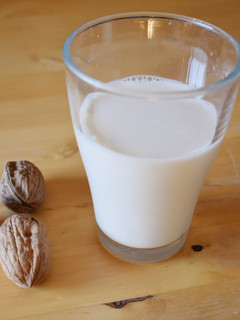 Una foto de Bebida vegetal de nueces (Thermomix)