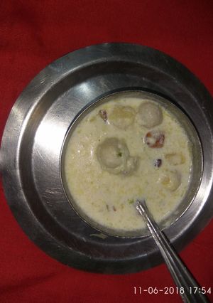 A picture of Bread Ball Kheer.