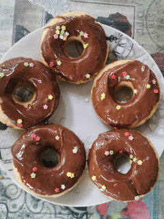 Una foto de Donuts bombón sin gluten microondas