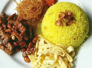Foto resep Nasi Kuning Wangi dan Gurih ala Rieska