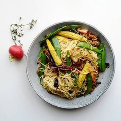 A picture of Ground beef noodle stirfry.