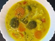 Una foto de coliflor con quinoa