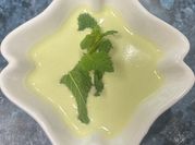 Una foto de gazpacho hierbabuena