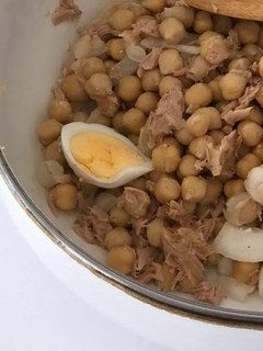 Foto de Salada de Atum com Grão de Bico