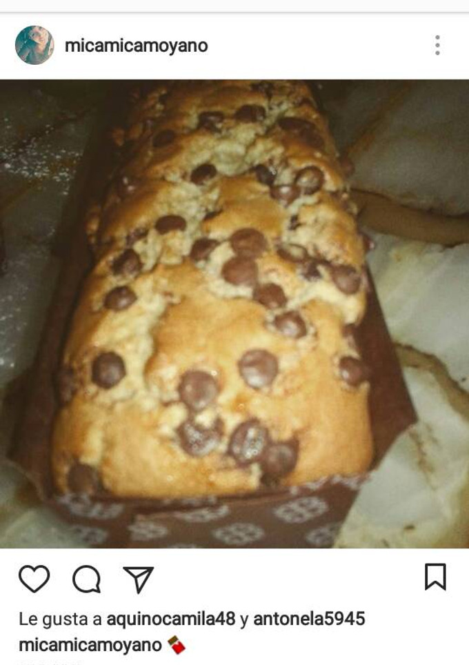 Una foto de Budín de vainilla con chips de chocolate súper húmedo